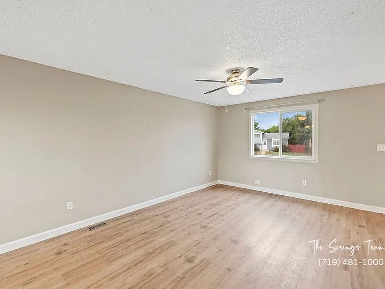 4953 Cita Dr — Photo 9