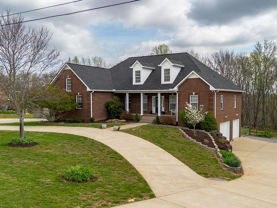 1st image of 2060 Hickory Dr