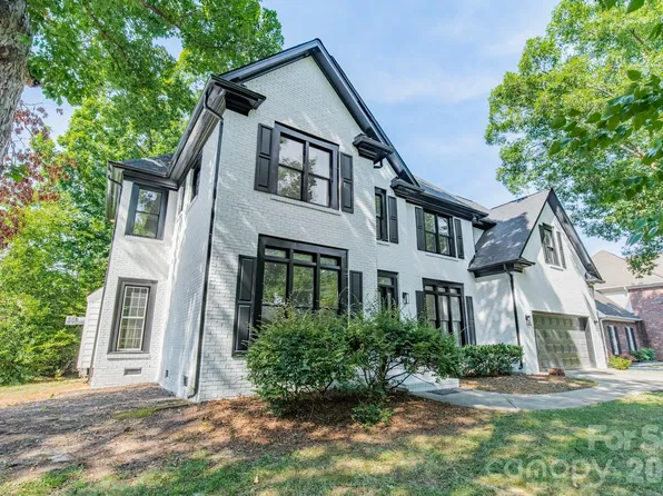 11550 Falling Leaves Dr, Charlotte, NC 28277