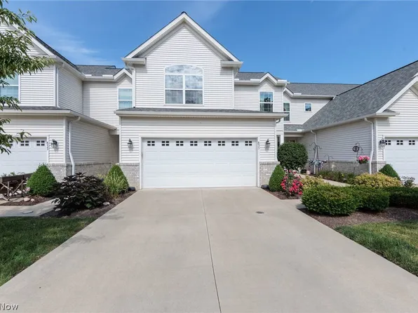 835 Wildberry Cir, Avon Lake, OH 44012