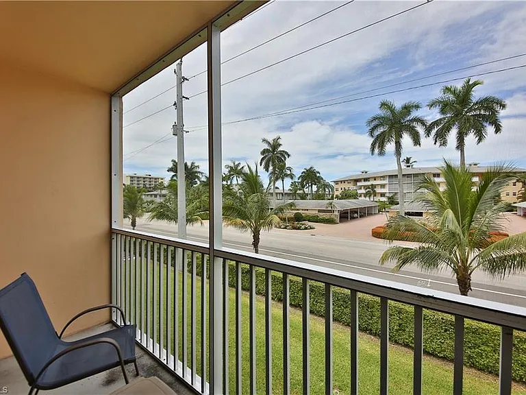 1100 Gulf Shore Blvd N #207 — Photo 13