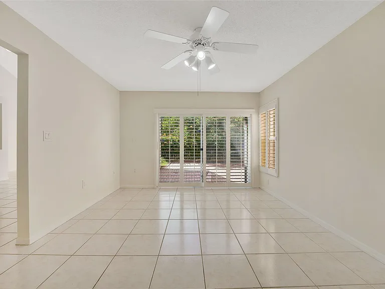 1840 Sweetbay Way — Photo 16