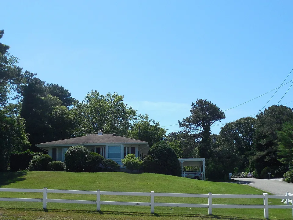 3 Windmill Ln