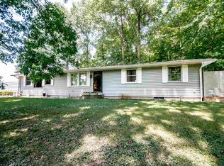 843 E Baseline Rd, Albion, IN 46701