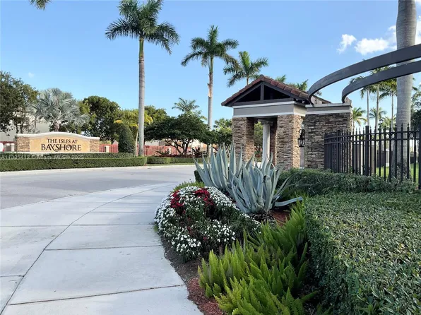 22141 SW 87th Pl, Cutler Bay, FL 33190
