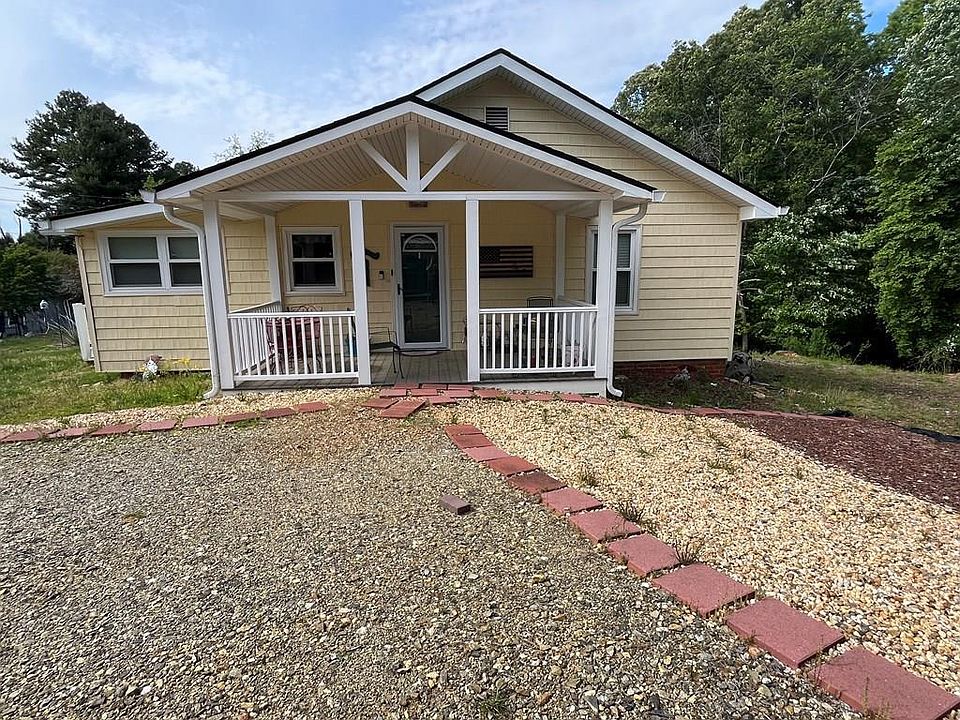 1st image of 131 Hillcrest Dr