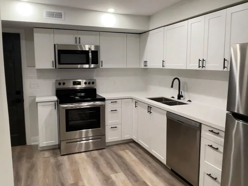 999 Cannon St E #1