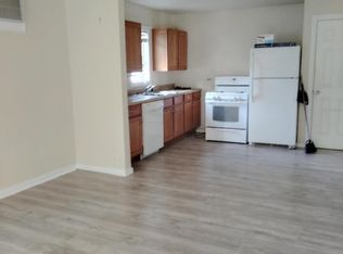 140 W Darby St, Bridge City, TX 77611