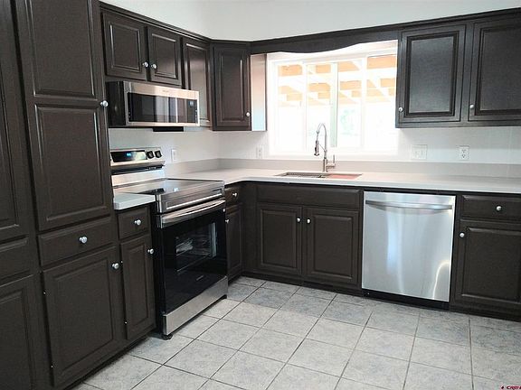 5th image of 231 E 3Rd Street