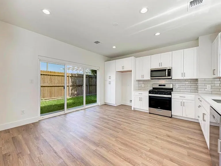 502 Tillery St #2 — Photo 3