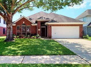 6504 Woodhaven St, Pearland, TX 77584