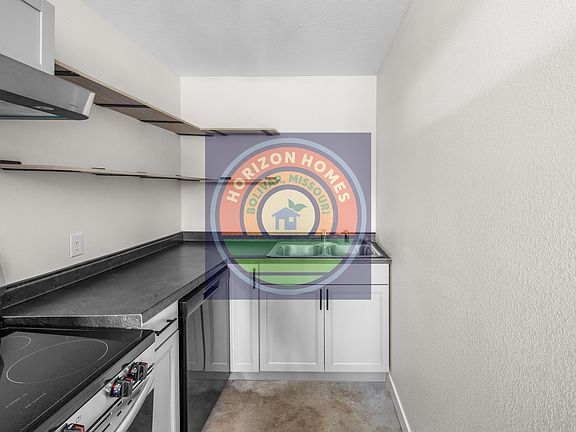 3rd image of 307 N Main St #C