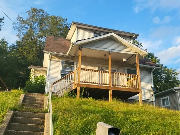 15 Suncrest Ave, Wheeling, WV 26003