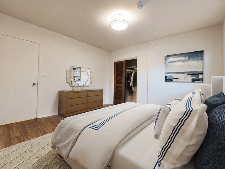 12415 Pacific Ave #7 — Photo 16