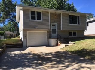 321 Sante Fe Trl, Lincoln, NE 68521