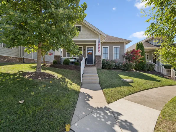 1013 Rochelle Ave, Thompsons Station, TN 37179