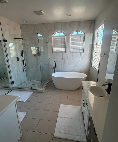 7009 S 57th Ave #1 — Photo 1