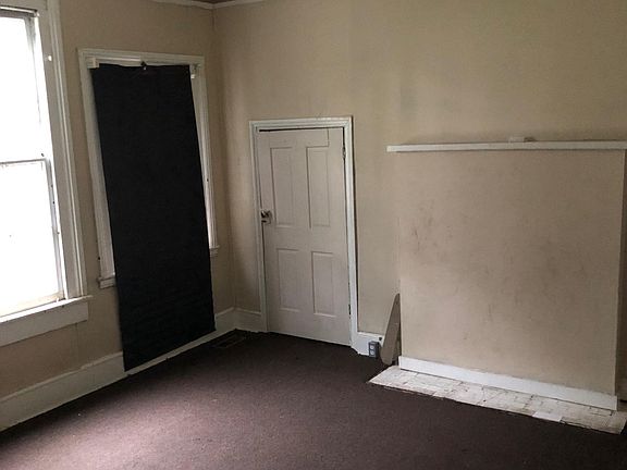 5th image of 2386 Montpelier Ave