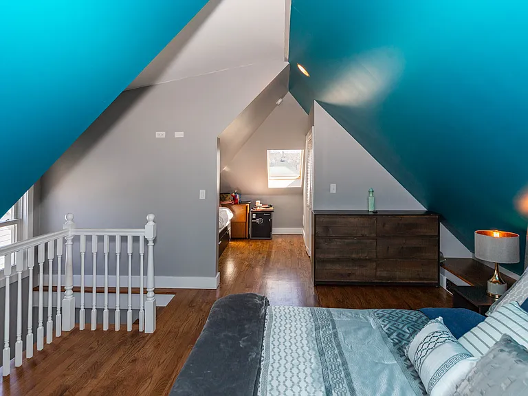 2243 N Monticello Ave — Photo 11