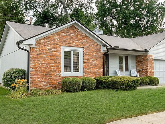3rd image of 731 Wilson Terrace Ct