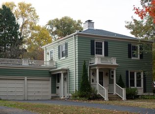 1015 W Healey St, Champaign, IL 61821