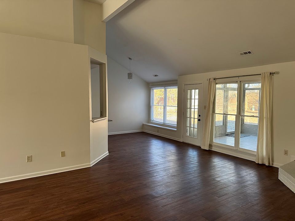 Great room and breakfast nook area