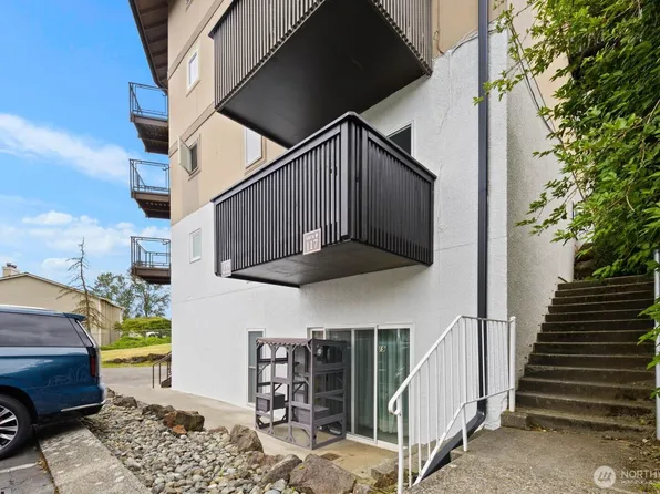 1425 S Puget Drive #117, Renton, WA 98055
