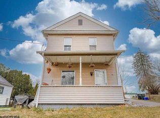 16 River Rdg #B, Morgantown, WV 26501