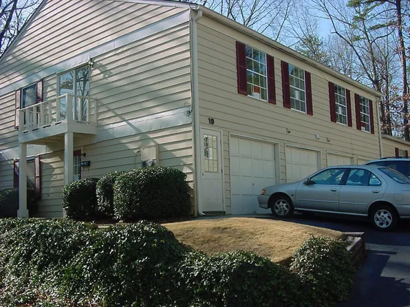 1380 Old Coach Rd SW, Marietta, GA 30008