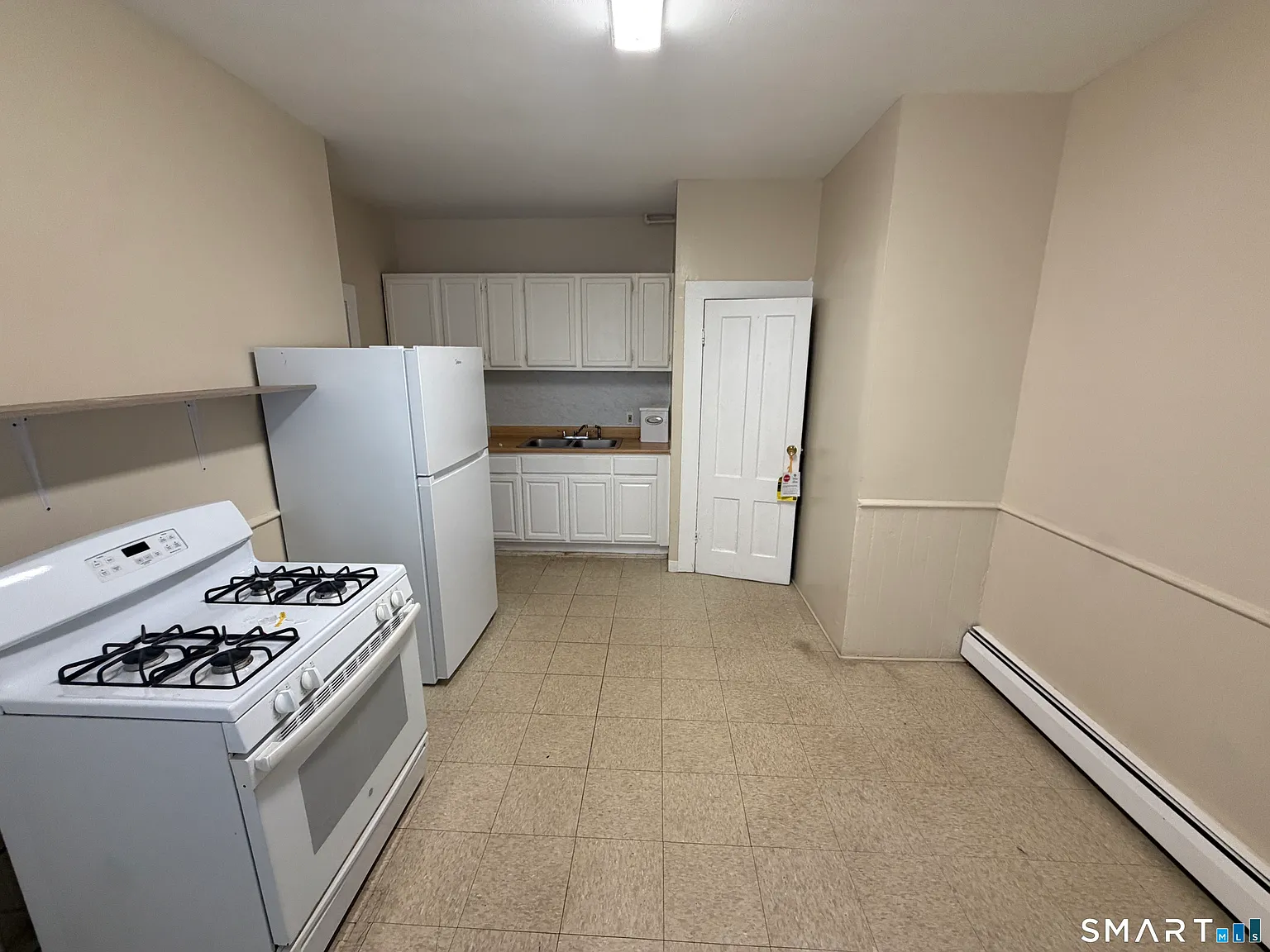 2 bed, 1.0 bath, 1000 sqft, $1,500 — Photo 3