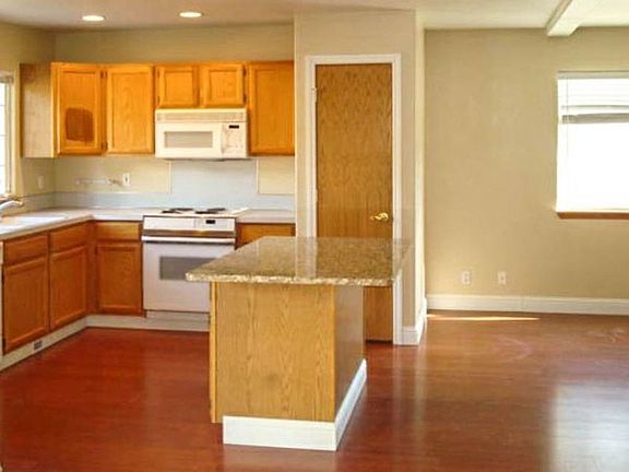 5th image of 9715 NE 41st Ave