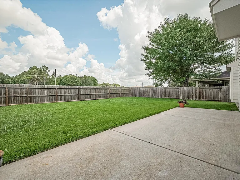 20834 Avery Cove Ln — Photo 43