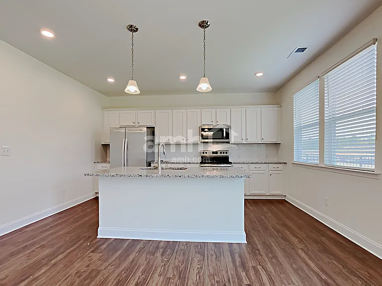 141 Twin River Dr — Photo 5