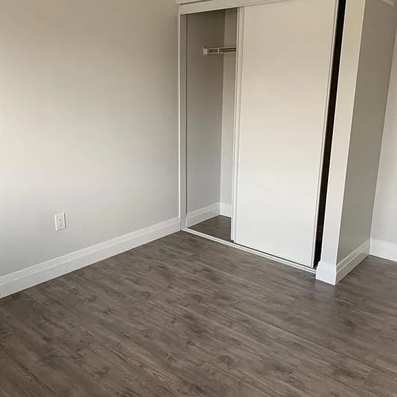 33 Glenvista Dr — Photo 4