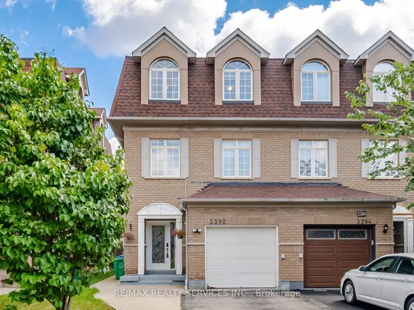 3392 Southwick St, Mississauga, ON L5M 7L5
