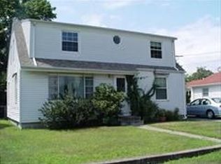 49 Rowe Ave, Pawtucket, RI 02861