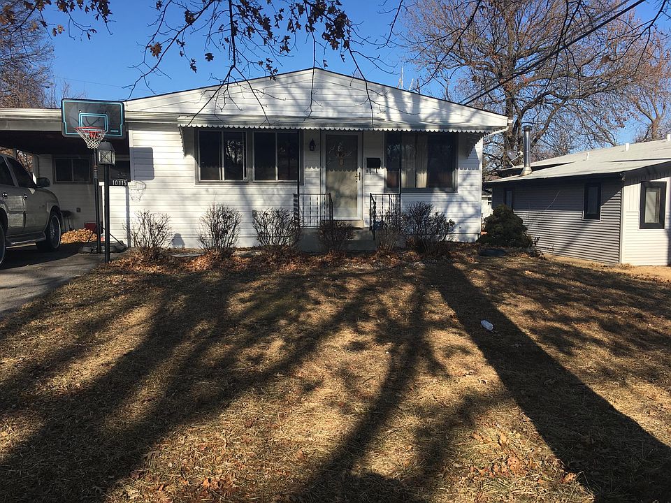 Front of the house 
