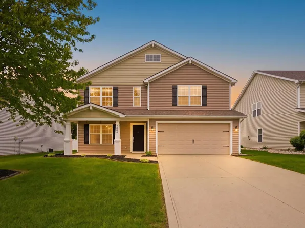 2009 Black Bear Dr, Fort Wayne, IN 46808