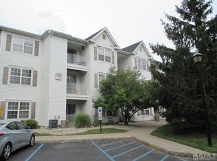 534 Waterford Dr, Edison, NJ