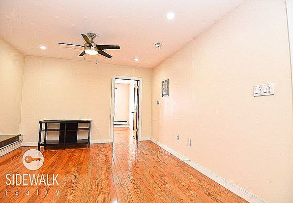 4th image of 178A Green St #1