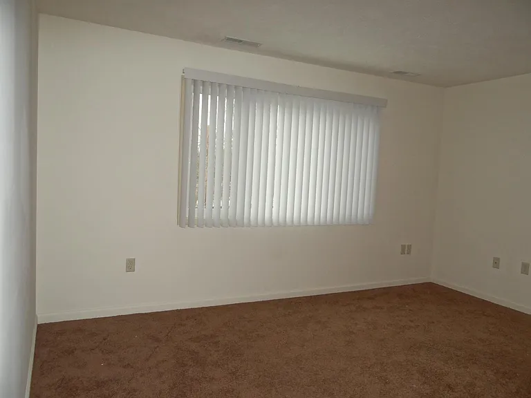 White Oaks Apartments — Photo 18