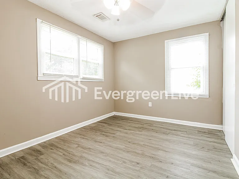 3533 Dundale Rd — Photo 9
