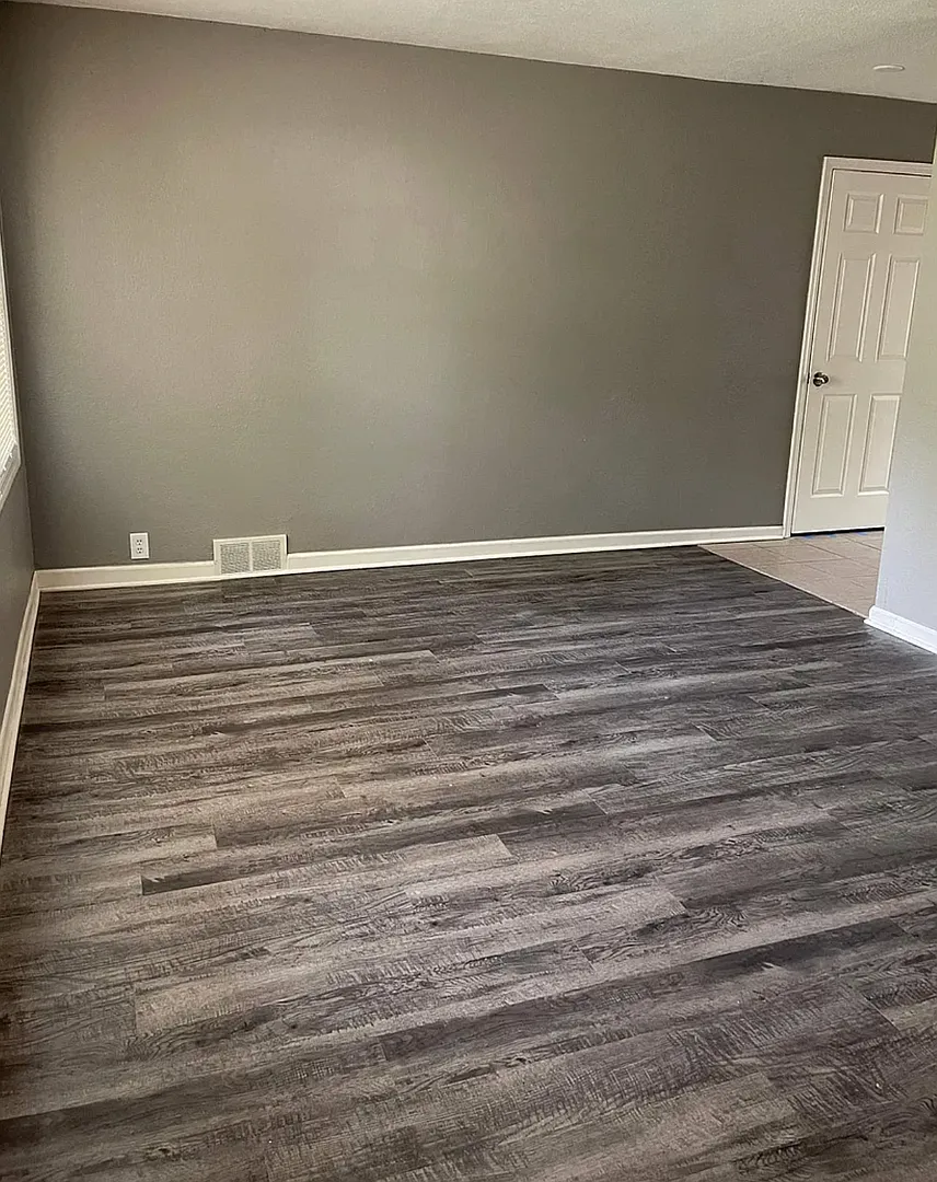 4 Bed, 1 Bath Home in South Kansas City! — Photo 2