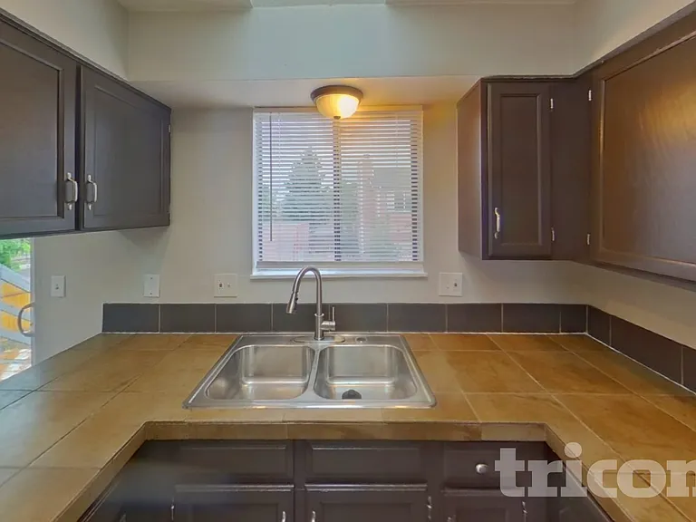 1105 Jet Wing Dr — Photo 4