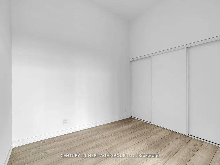 285 Dufferin St #422 — Photo 19