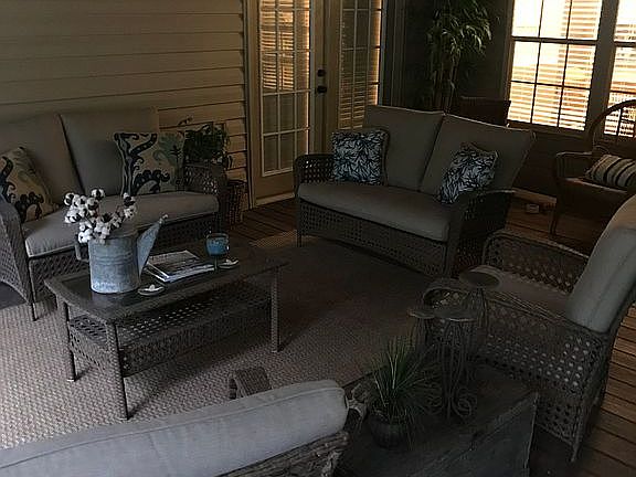 Left side 21x26 screen porch