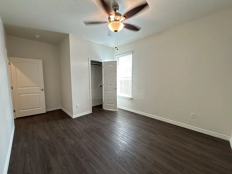 5112 Rose Garden Loop — Photo 20