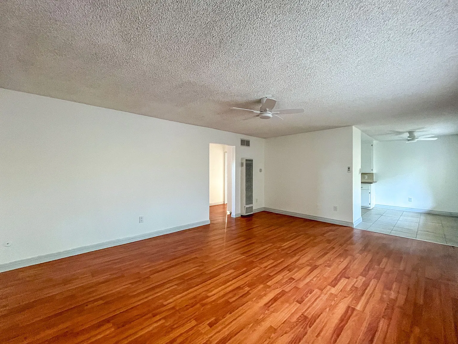 1059 N Wilmington Ave — Photo 4