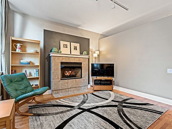 4th image of 212 W Washington St APT 1801