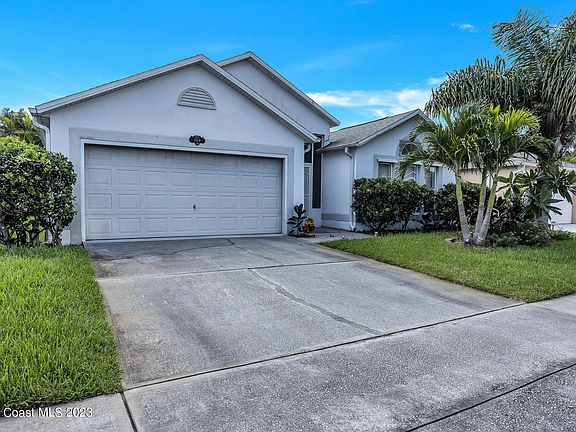 3rd image of 1149 White Oak Cir